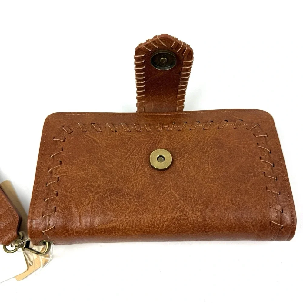 Emperia Haute Fashion Wallet Vegan PETA Approved Brown Clutch Wristlet Brand New
